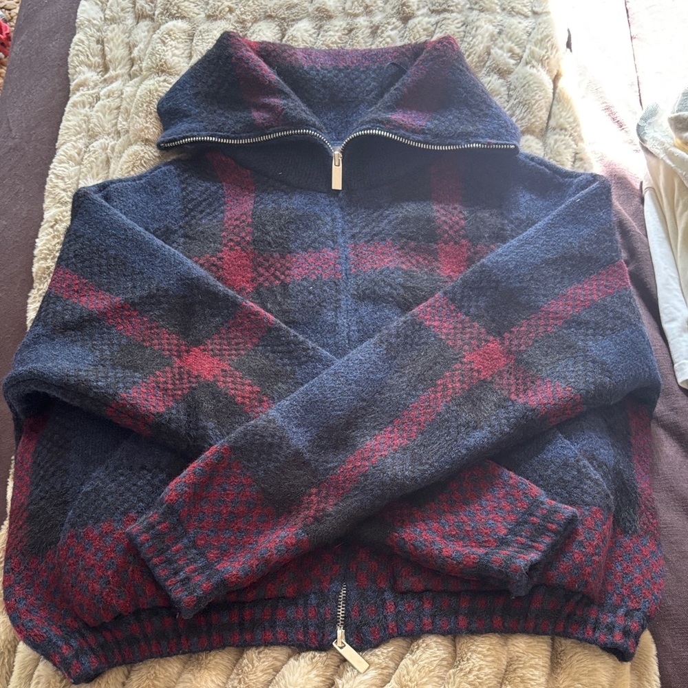 Zara Dark Blue and Red Knit Sweater